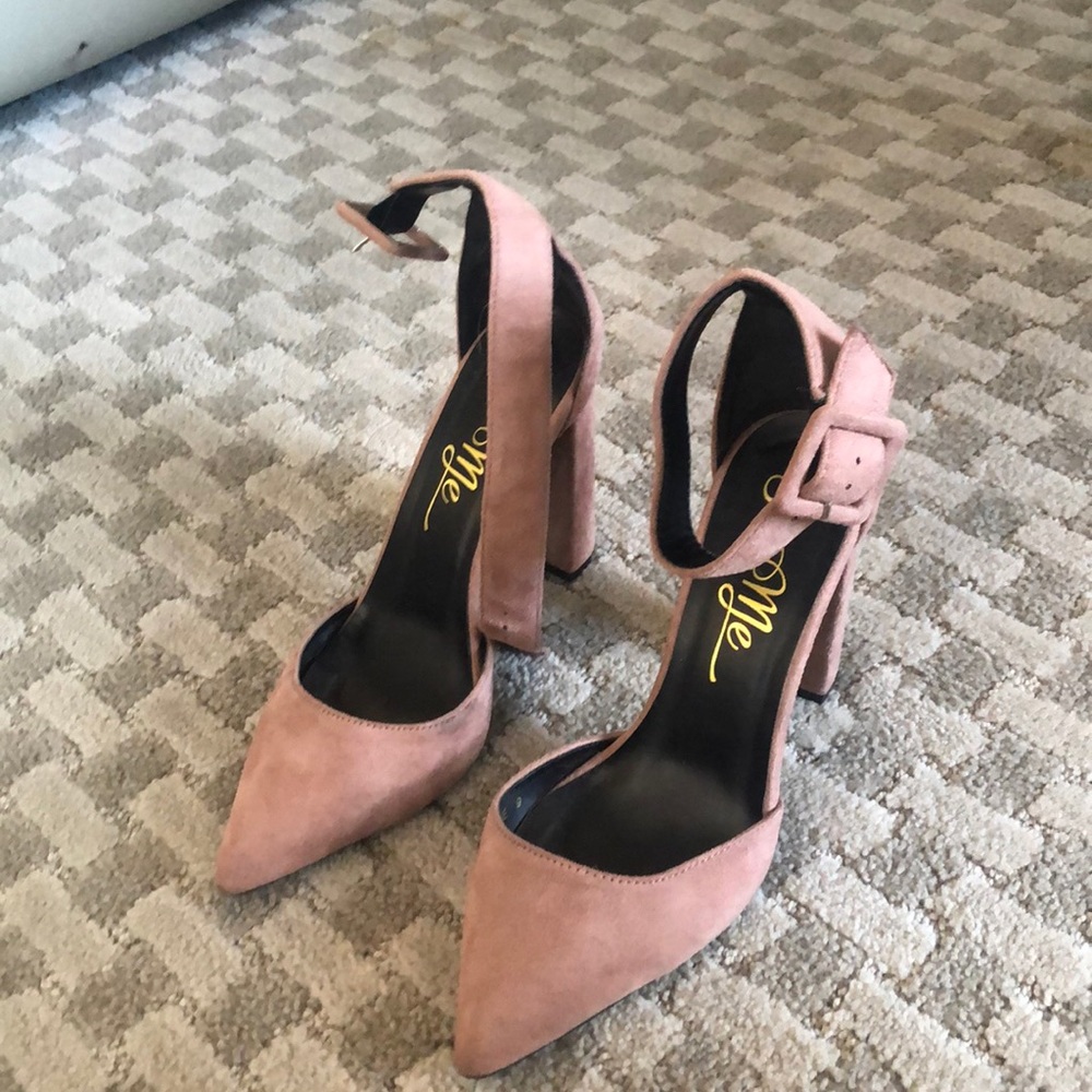Akira Pink suede nude pointy toe flats